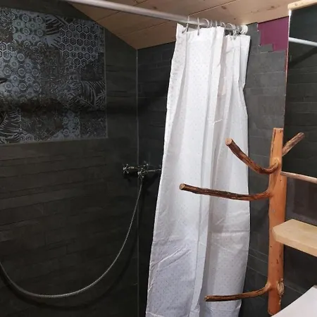 Casa vacanze Einzigartige Holzhuette Mit Bergpanorama By Interhome