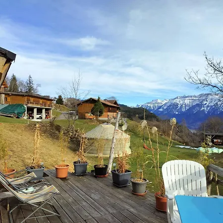 Hébergement de vacances Einzigartige Holzhuette Mit Bergpanorama By Interhome *